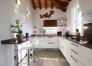 vendesi villetta con giardino privato e piscina ca - Villa Via di San Ginese, Capannori - foto 25