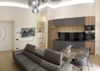 4.jpg - Trilocale Piazza Nicola Amore 2, Napoli - foto 8