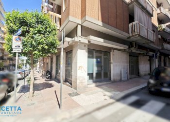 facciata - Commercial Premises Via Dica di Genova 50, Taranto - photo 14