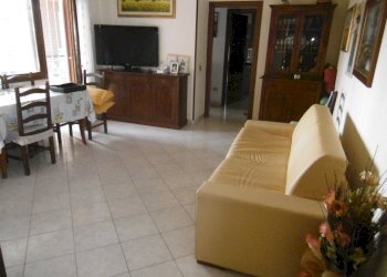 P1000970.JPG - Trilocale VIA LORENZO ALLIEVI, Roma - foto 2