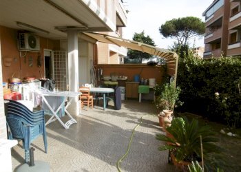 P1000986.JPG - Trilocale VIA LORENZO ALLIEVI, Roma - foto 18