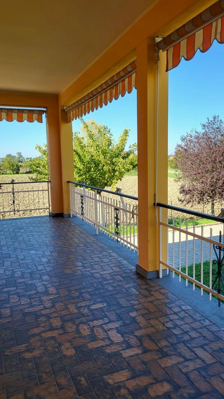 20250925_102932.jpg - Villa Strada Cinta Fossa 6a, Roccabianca - foto 2