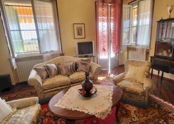 20230619_181259.jpg - Villa Strada Cinta Fossa 6a, Roccabianca - foto 13