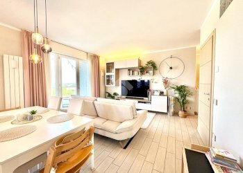 Apartment Piazza della Costituzione, Pregnana Milanese - photo 5