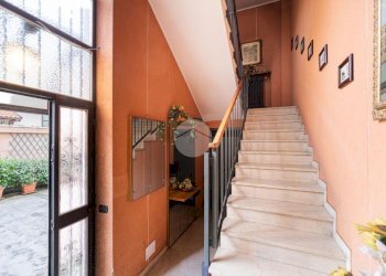 Three-room apartment Via Arona, Bollate - photo 5