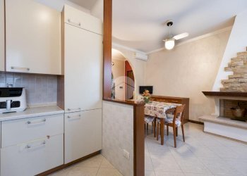 Three-room apartment Via Arona, Bollate - photo 14