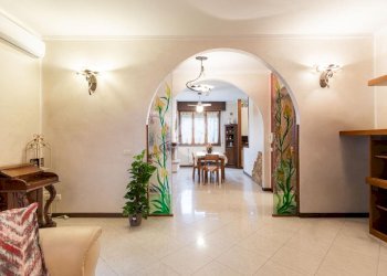 Three-room apartment Via Arona, Bollate - photo 15