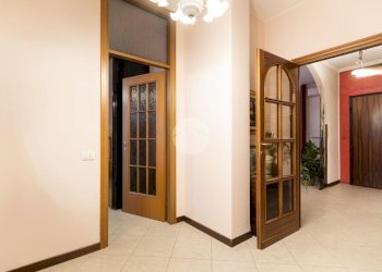 Three-room apartment Via Arona, Bollate - photo 24