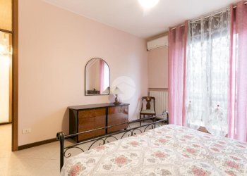 Three-room apartment Via Arona, Bollate - photo 32
