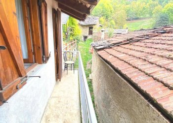 balcone - Casa semi indipendente Borgata Combavacce, s.n.c., Perosa Argentina - foto 16