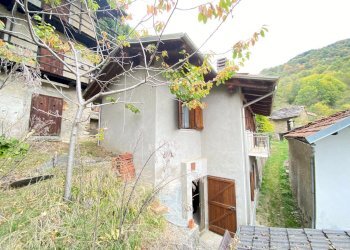 facciata - Casa semi indipendente Borgata Combavacce, s.n.c., Perosa Argentina - foto 2