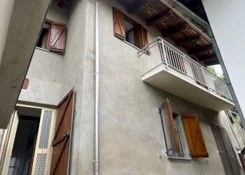 Casa semi indipendente Borgata Combavacce, s.n.c., Perosa Argentina - foto 1