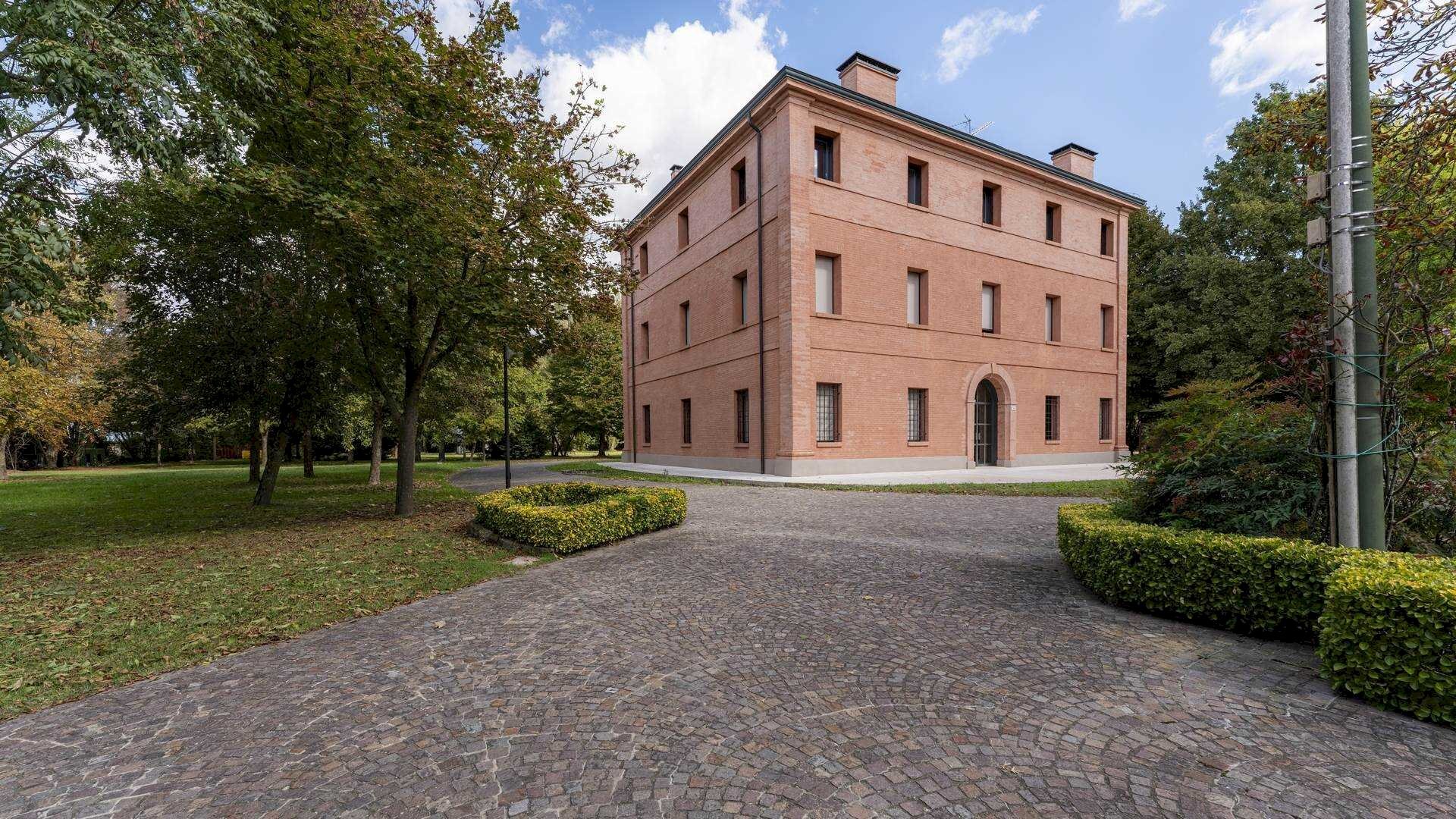 Stabile - Palazzo Strada Provinciale 109, Medolla - foto 1