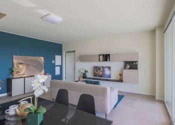 Three-room apartment Agrate Brianza - photo 3