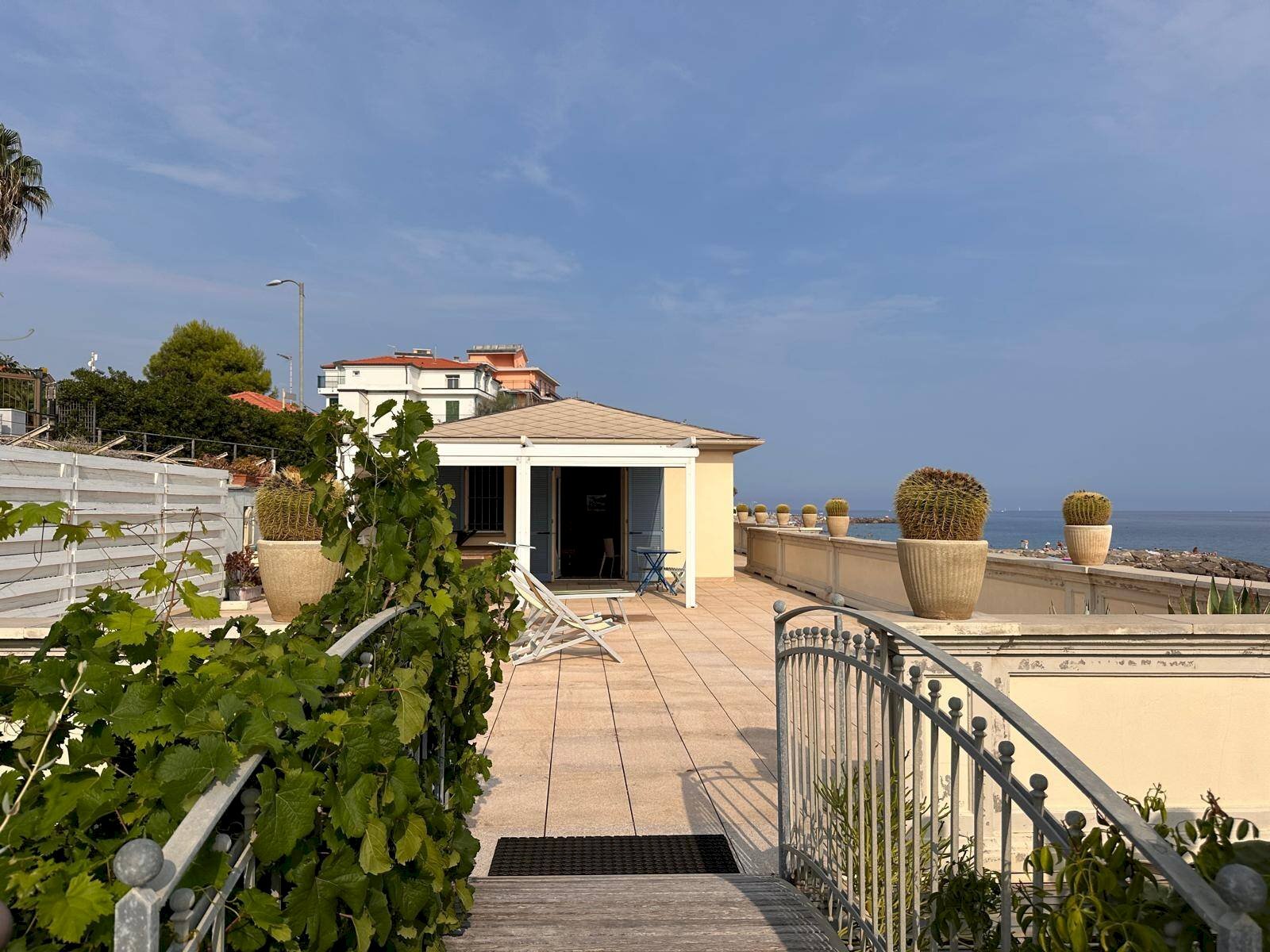 Villa Riva Ligure - photo 1