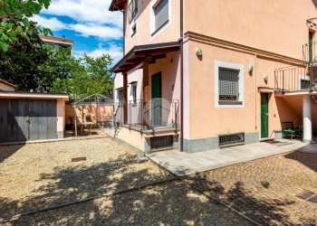 Portion of a house Via macedonia, Collegno - photo 1