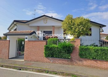 Foto 2 - Villa Via Don Oldrati
 
42, Santo Stefano Ticino - photo 2