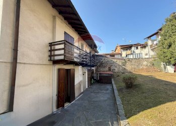 Edificio all\'aperto - Casa semi indipendente VIA SABOTINO, Cunardo - foto 23