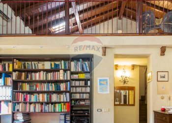 Scale - Casa indipendente Cortile Della Provvidenza
 
10/11, Catania - foto 13