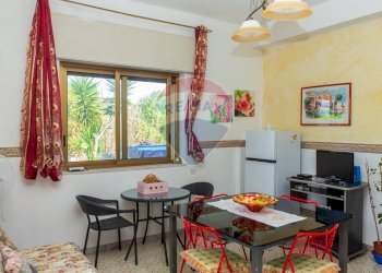 Sala da pranzo - Villa Via Favignana
 
32, Catania - foto 30