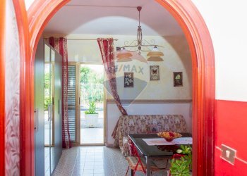 Sala da pranzo - Villa Via Favignana
 
32, Catania - foto 32