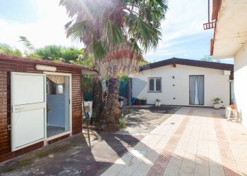 Casa all\'aperto - Villa Via Favignana
 
32, Catania - foto 43