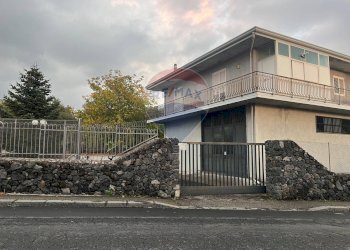 Casa all\'aperto - Laboratorio via Madre Teresa di Calcutta 10, Belpasso - foto 1