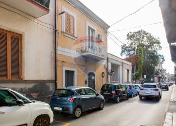 Edificio all\'aperto - Semi-detached house VIA ETNA
 
72, San Giovanni la Punta - photo 3