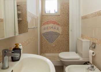 Bagno - Semi-detached house VIA ETNA
 
72, San Giovanni la Punta - photo 8