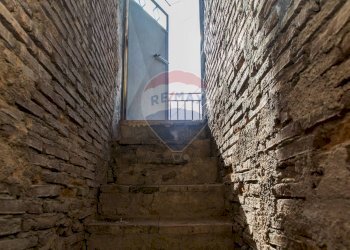 Scale - Semi-detached house VIA ETNA
 
72, San Giovanni la Punta - photo 31