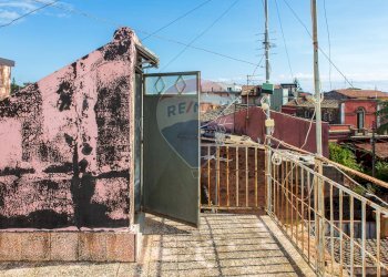 Balcone - Semi-detached house VIA ETNA
 
72, San Giovanni la Punta - photo 33