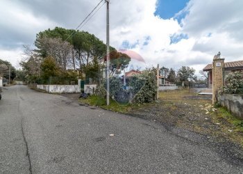 Edificio all\'aperto - Villa Via Bianca di Navarra
 
20, Pedara - foto 3