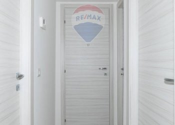 Hall / corridoio - Villa Via Bianca di Navarra
 
20, Pedara - foto 18