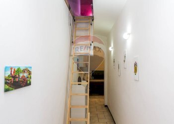 Hall / corridoio - Trilocale Via San Nicolo' Al Borgo
 
21, Catania - foto 12