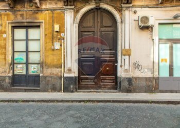 Edificio all\'aperto - Trilocale Via San Nicolo' Al Borgo
 
21, Catania - foto 16