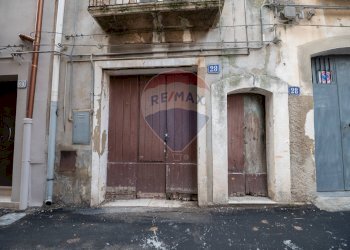 Edificio all\'aperto - Casa indipendente via Mannelli
 
128, Caltagirone - foto 1