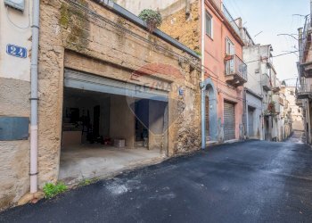Edificio all\'aperto - Casa indipendente via Mannelli
 
128, Caltagirone - foto 11