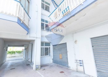 Edificio all\'aperto - Trilocale via Enrico Toti
 
12/f, Acireale - foto 1