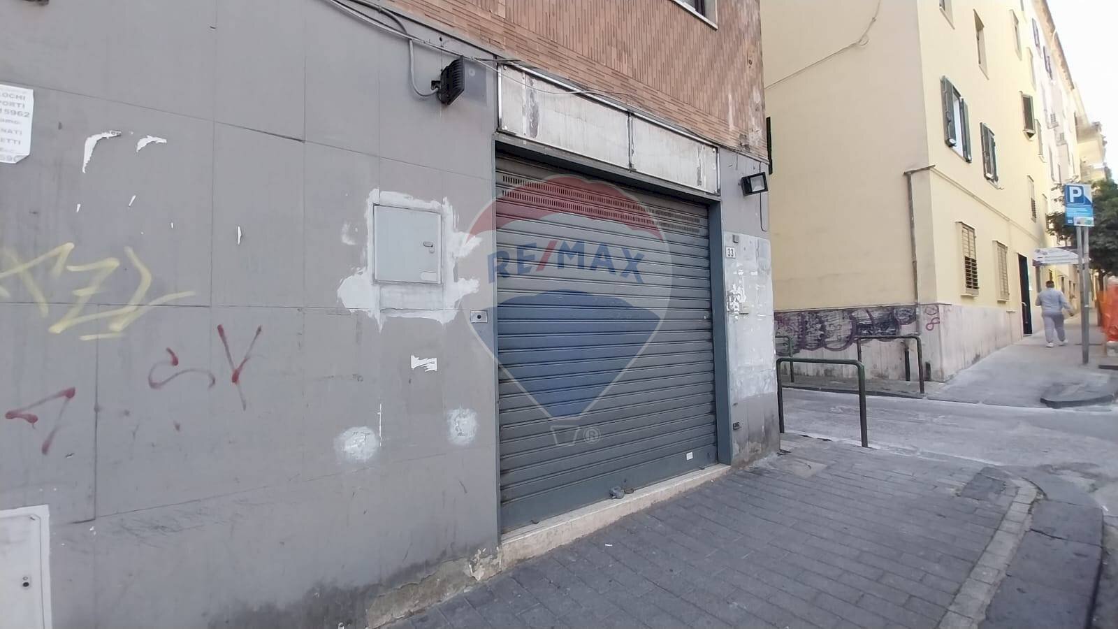 Edificio all\'aperto - Commercial Premises Piazza Casalbore
33, Salerno - photo 2