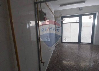 Stanza vuota - Commercial Premises Piazza Casalbore
 
33, Salerno - photo 3