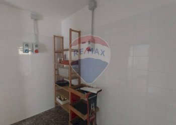 Camera / camera da letto - Commercial Premises Piazza Casalbore
 
33, Salerno - photo 10