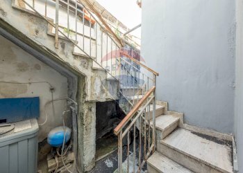 Scale - Casa indipendente via Santa Lucia
 
49/57, Mascalucia - foto 18