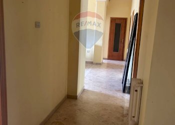 Hall / corridoio - Appartamento Via Edmondo De Amicis
 
59, Caltanissetta - foto 5