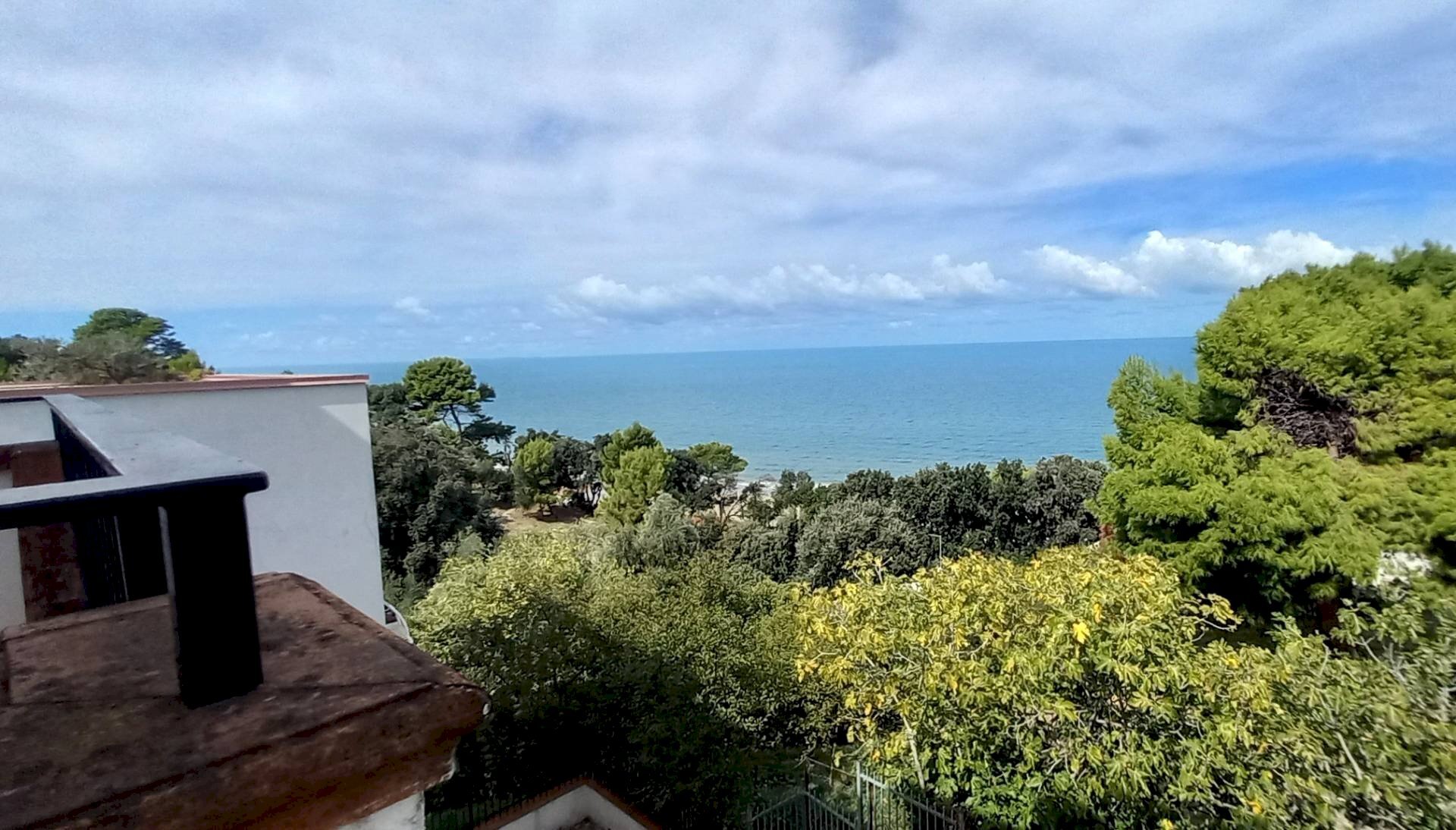 Foto 3 - Quadrilocale Via Valle delle Noci
 
14, Vico del Gargano - foto 3