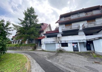 esterno - Trilocale Via San Grato
 
50, Viola - foto 2