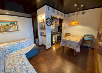 soggiorno - Trilocale Via San Grato
 
50, Viola - foto 9