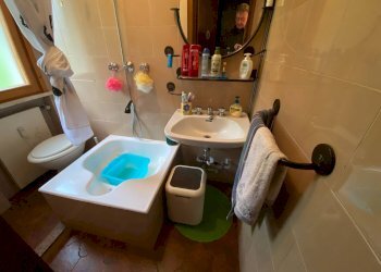 bagno - Trilocale Via San Grato
 
50, Viola - foto 12