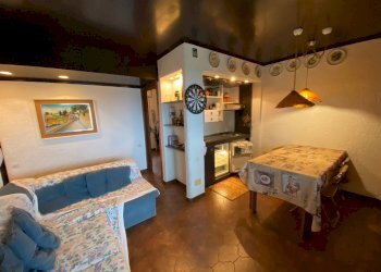 soggiorno - Trilocale Via San Grato
 
50, Viola - foto 14