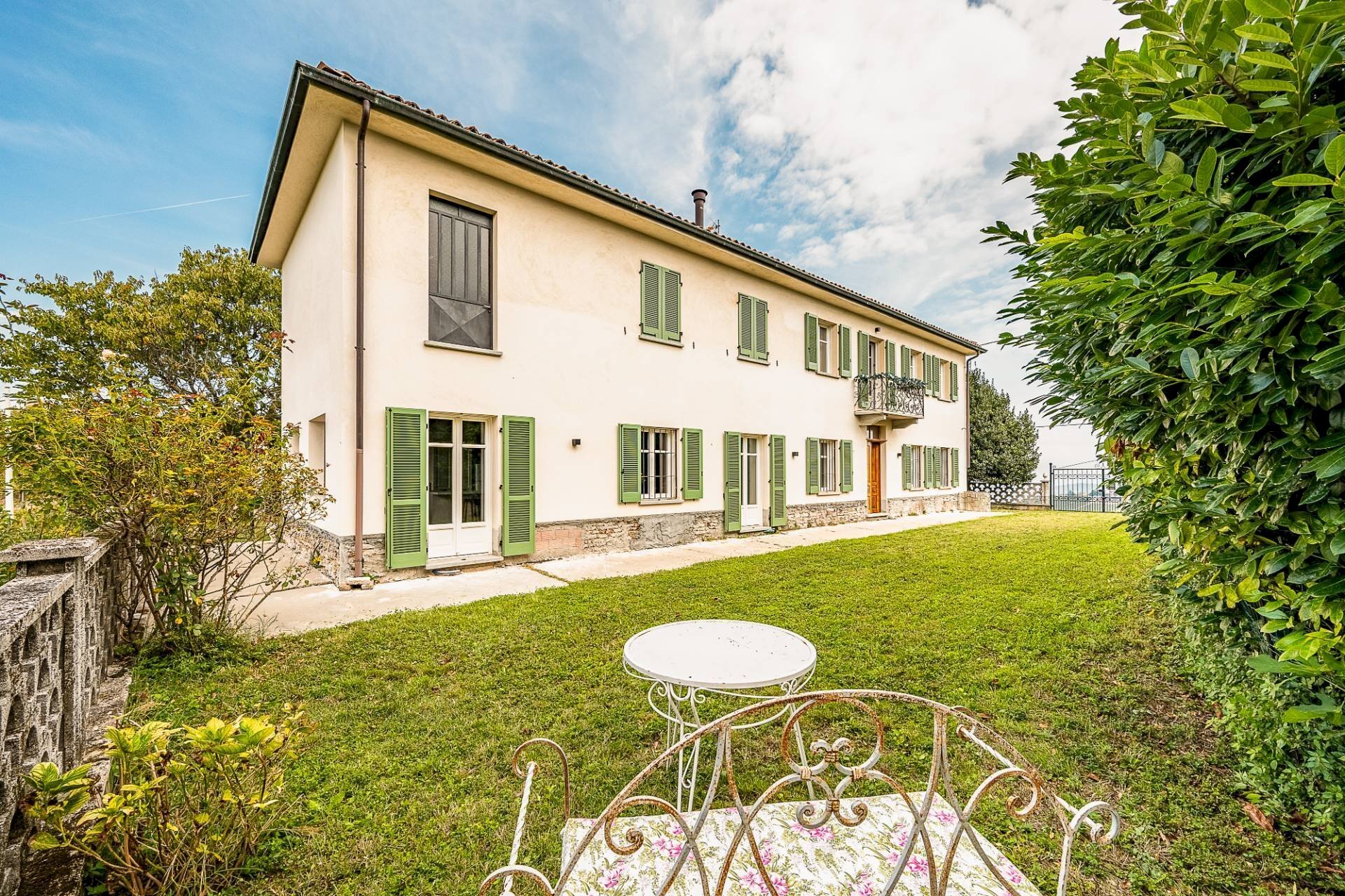 Foto 1 - Casa indipendente Strada Brosia
 
15, Castiglione Tinella - foto 1