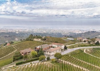 Foto 4 - Casa indipendente Strada Brosia
 
15, Castiglione Tinella - foto 4